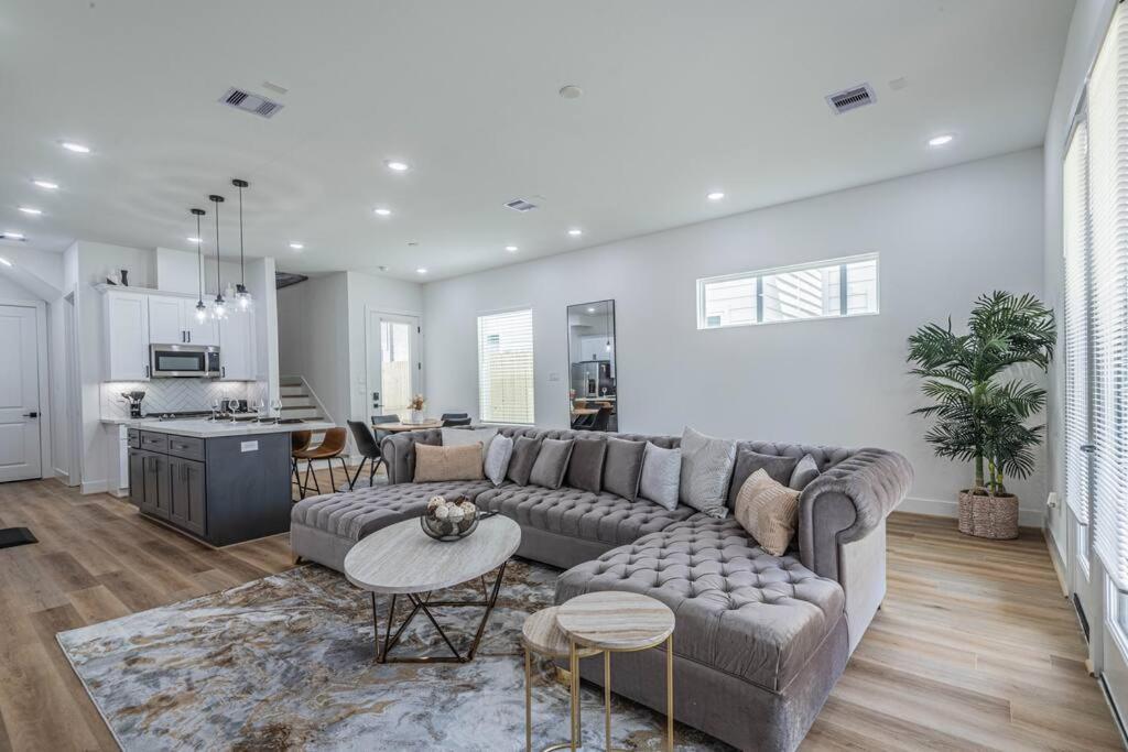 Luxury Home Near Houston Downtown & Medical Center Екстер'єр фото