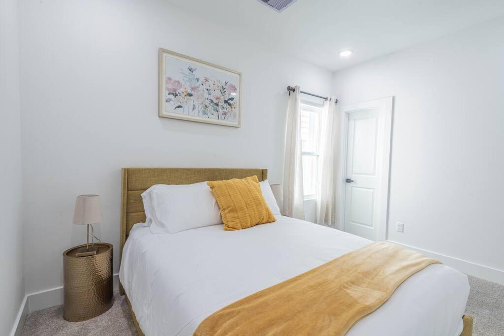 Luxury Home Near Houston Downtown & Medical Center Екстер'єр фото