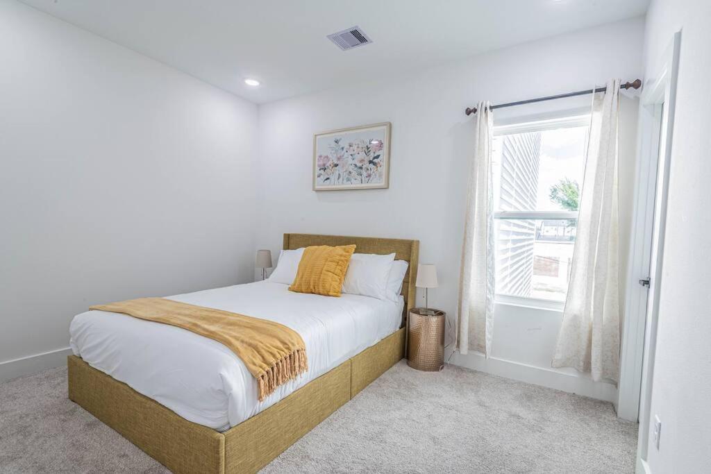 Luxury Home Near Houston Downtown & Medical Center Екстер'єр фото