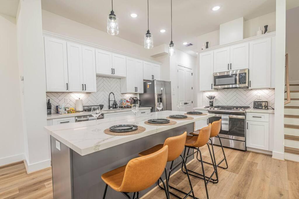 Luxury Home Near Houston Downtown & Medical Center Екстер'єр фото